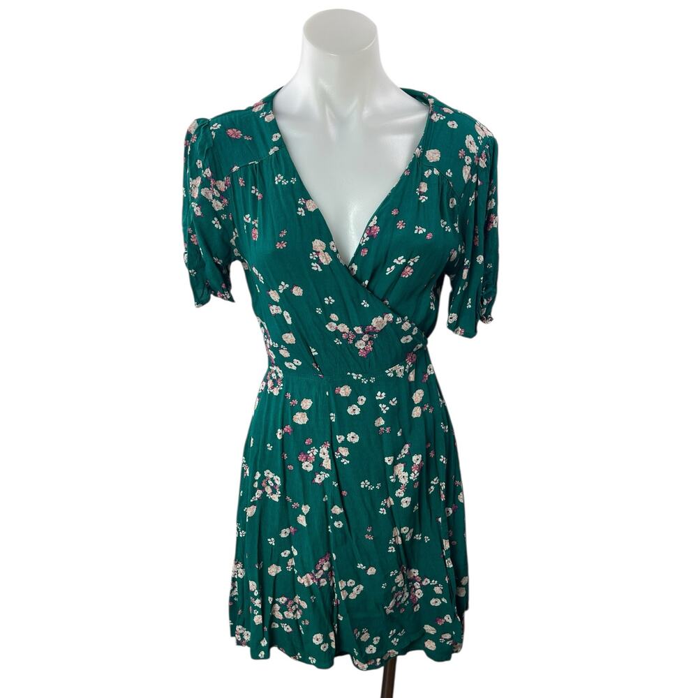 Minkpink Green Short Sleeve Floral Smocked V Neck A Line Mini Wrap Dress Size M